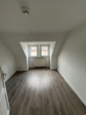 2-Zimmer-Wohnung in der Sophie-Dorotheen-Str., 29225 Celle, Dachgeschosswohnung